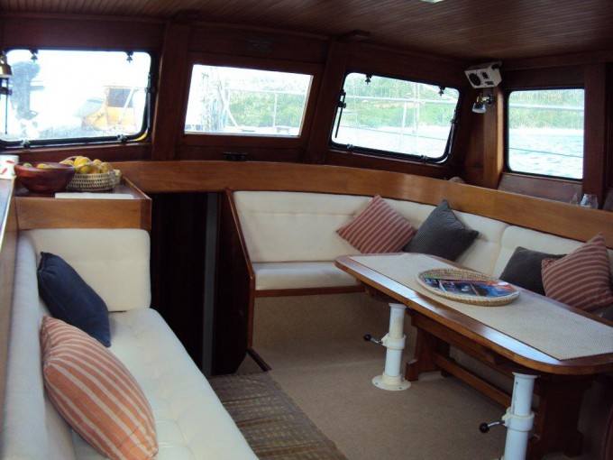 Sailing Yacht TAU -  Salon